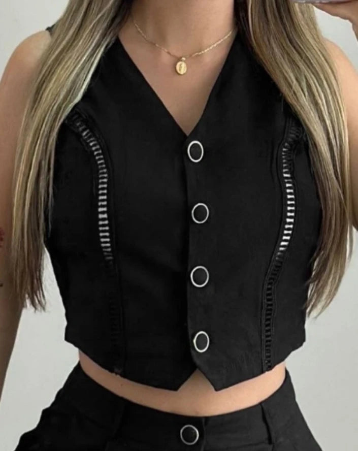 Two Piece Set Women Outfit 2024 Summer Hollow Out Buttoned V-Neck Sleeveless Crop Vest Top & Casual Pocket Daily Shorts Set